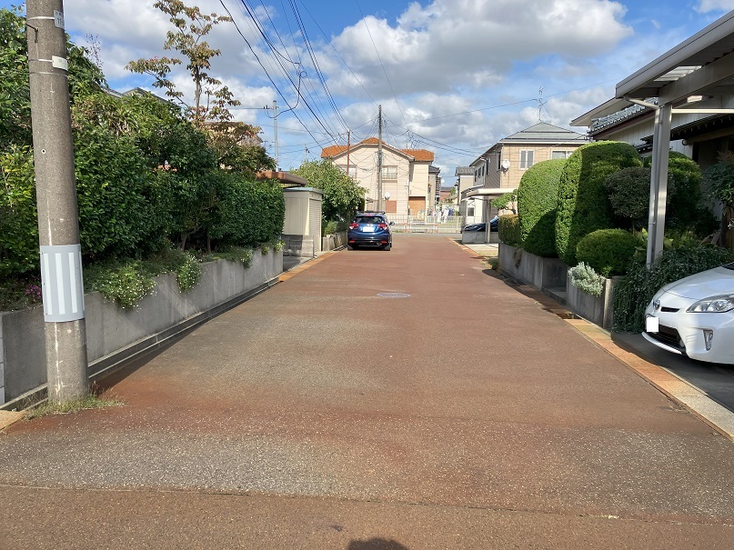 前面道路 写真撮影日：10/1/25, 12:00 AM