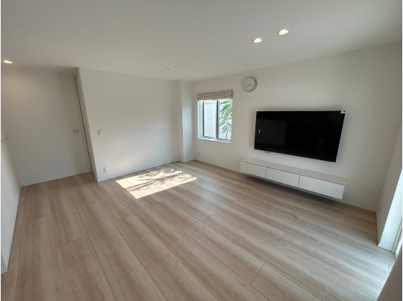 リビング 写真撮影日：10/10/25, 12:00 AM