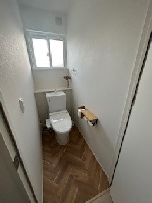 トイレ 写真撮影日：10/10/25, 12:00 AM