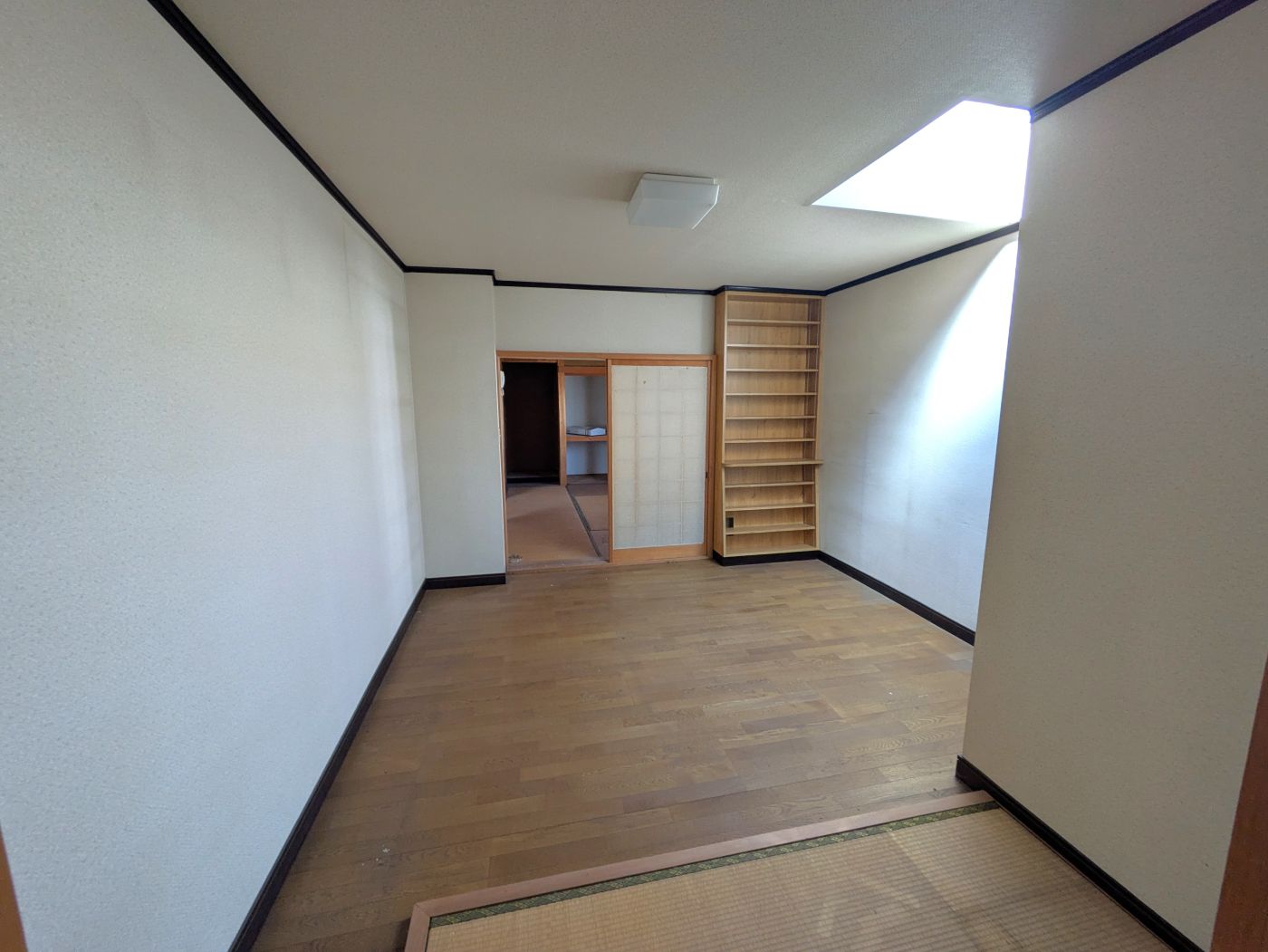 2階　洋室