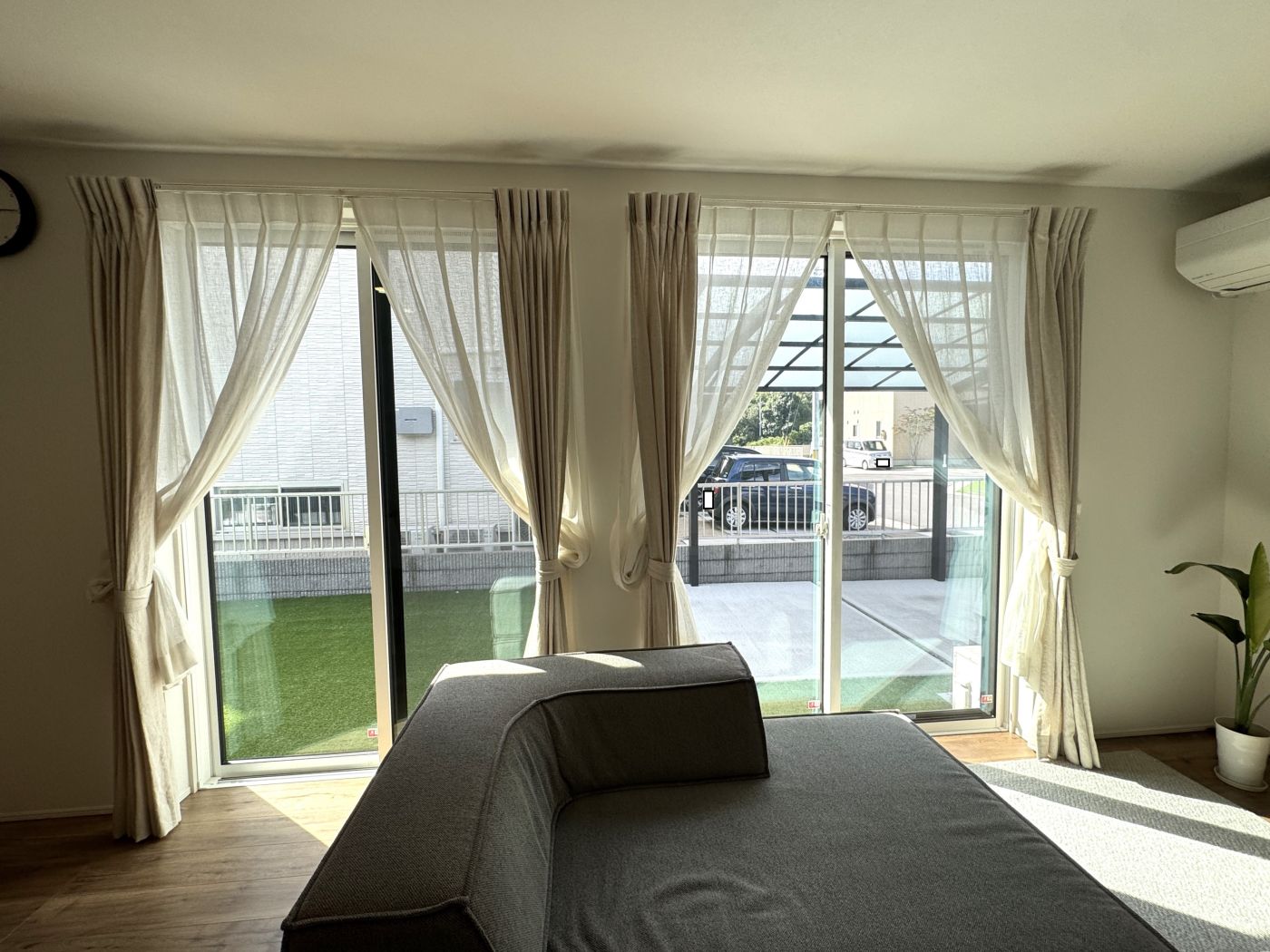 リビング 写真撮影日：10/18/25, 12:00 AM