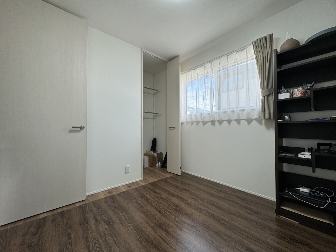 洋室 写真撮影日：10/18/25, 12:00 AM