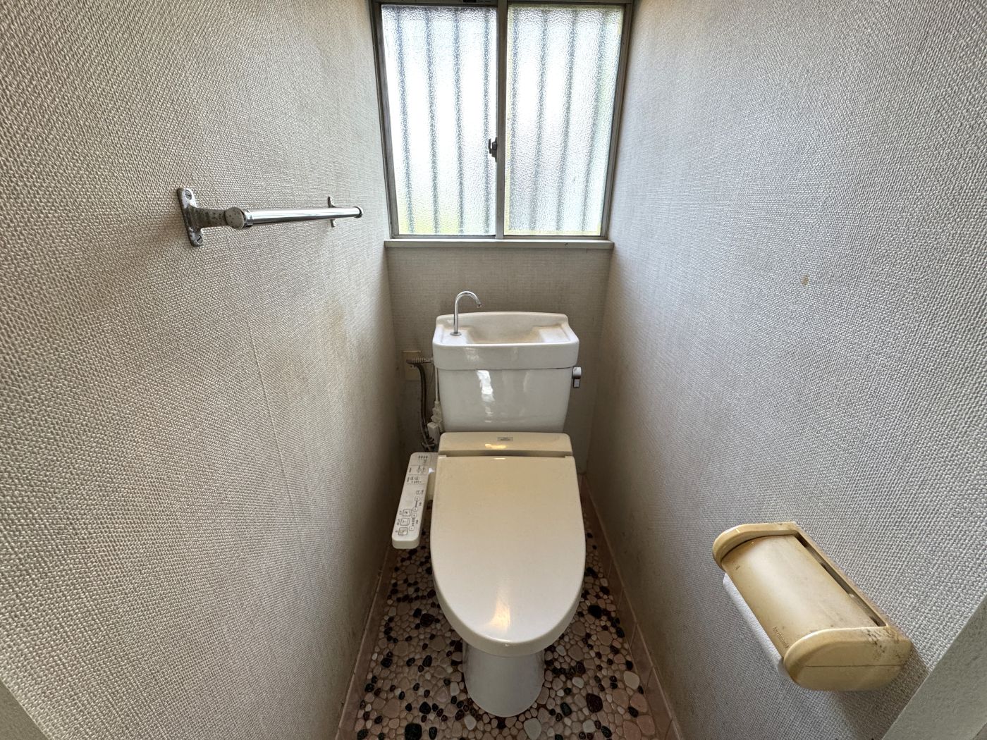 トイレ 写真撮影日：10/13/25, 12:00 AM