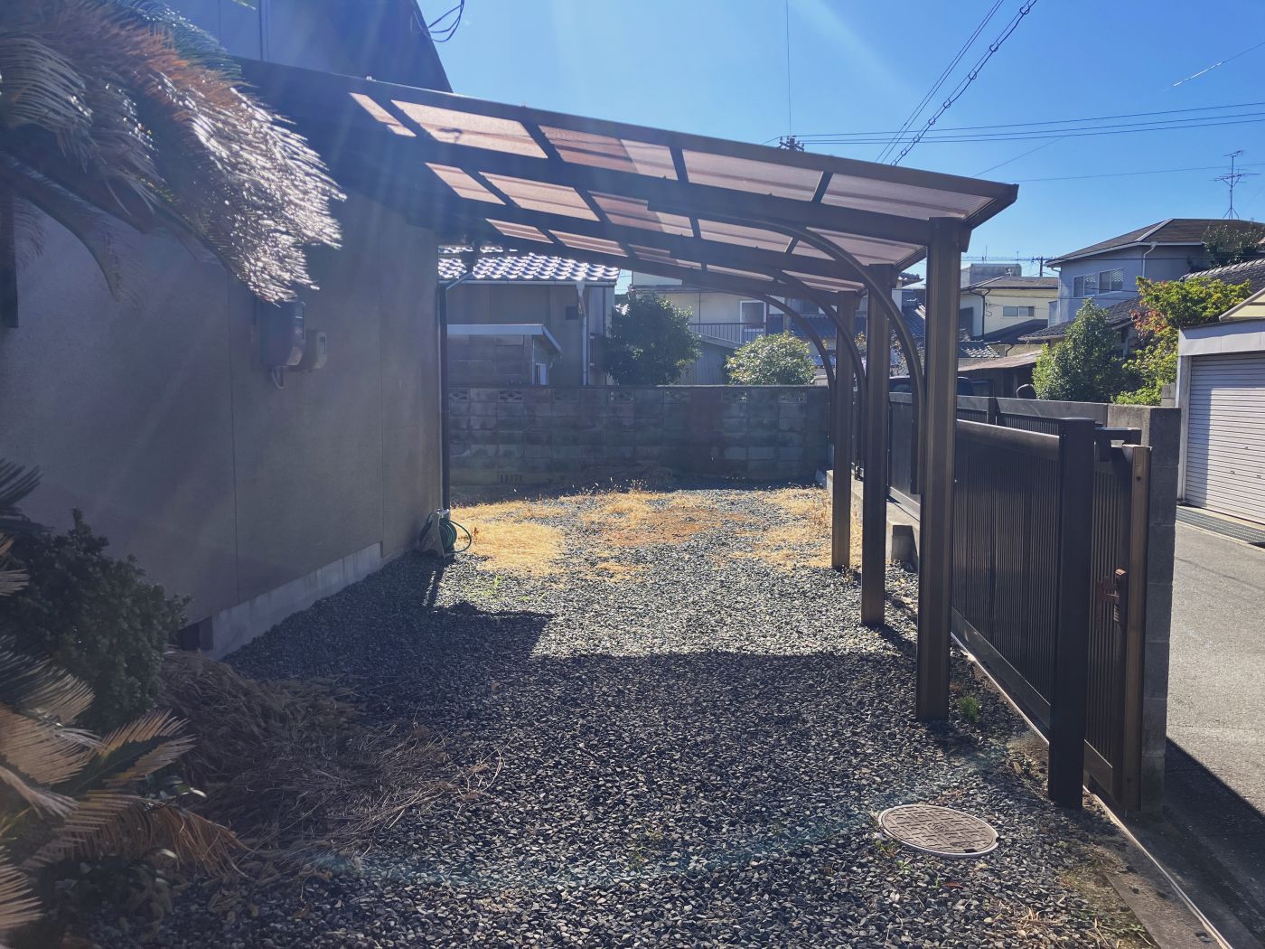 カーポート 写真撮影日：11/22/25, 12:00 AM