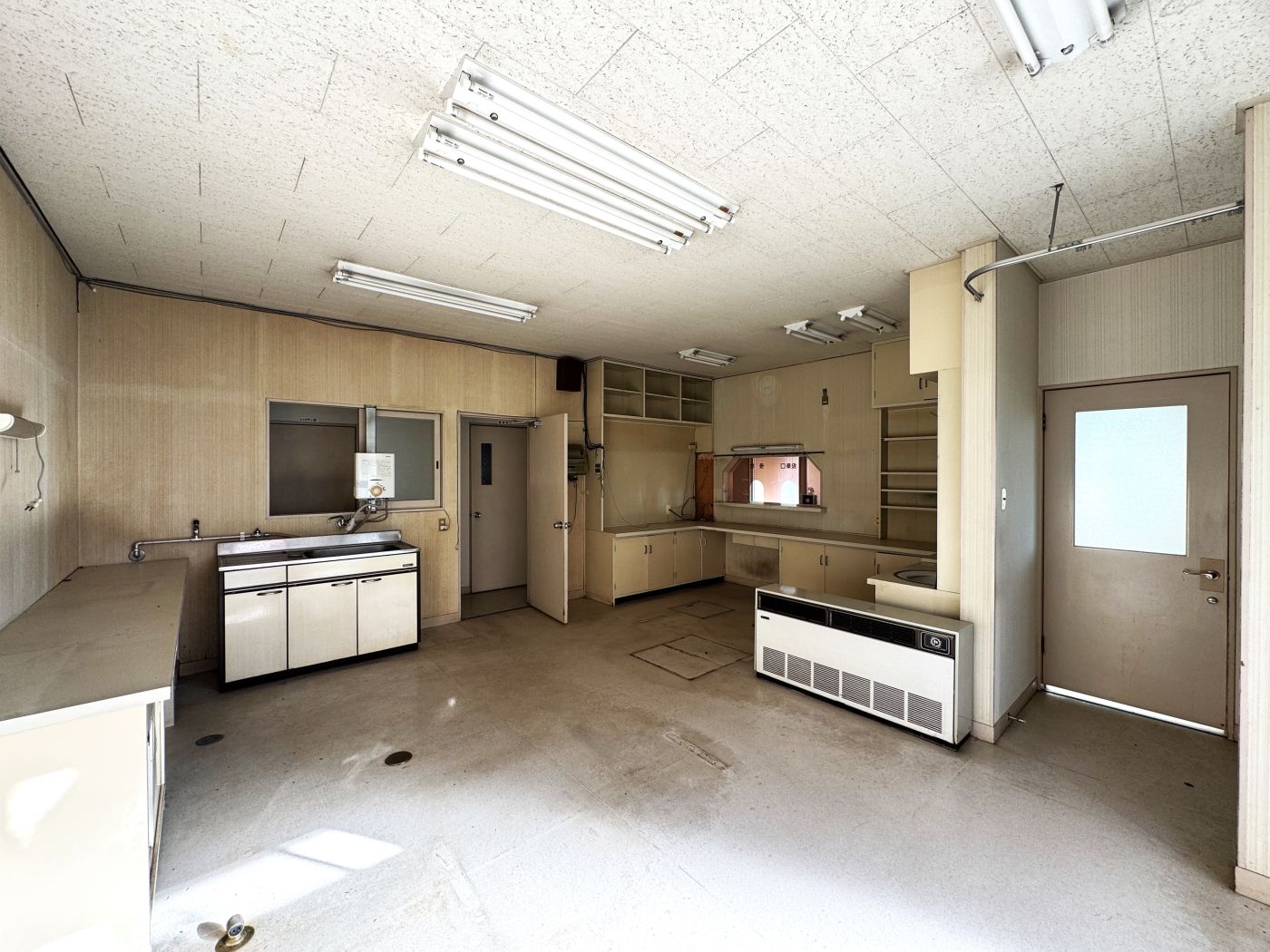 診察室・受付・中待合