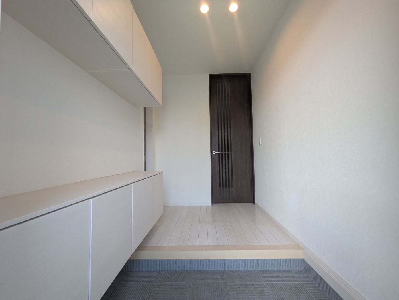 玄関内 写真撮影日：1/24/26, 12:00 AM