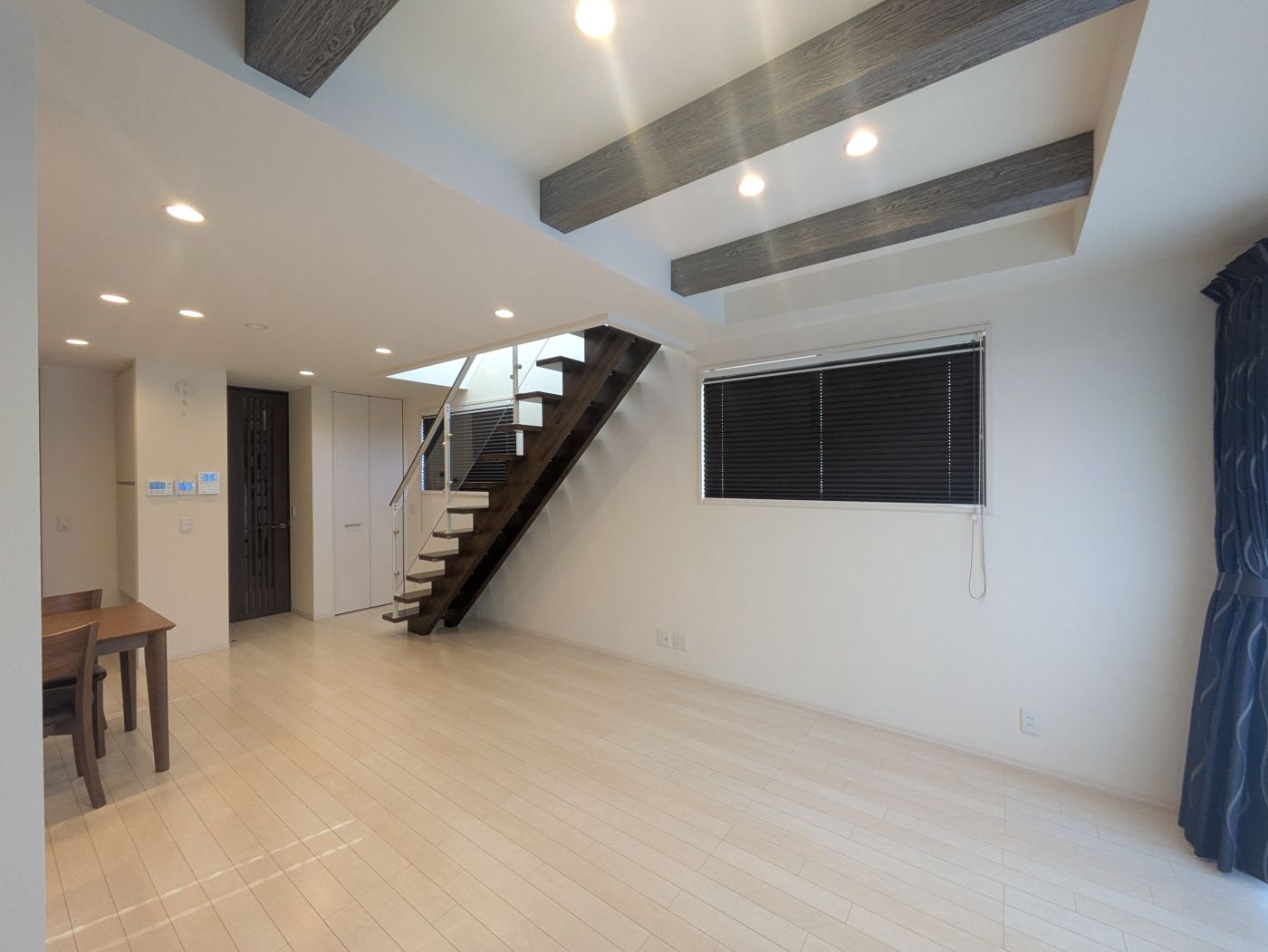 リビング 写真撮影日：1/24/26, 12:00 AM