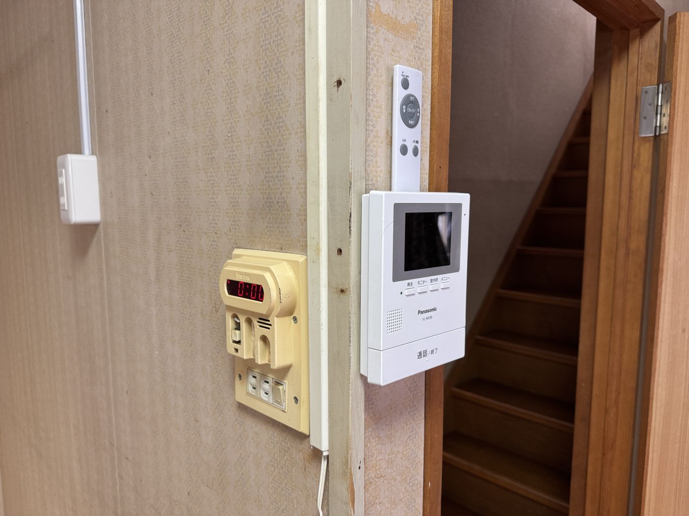 モニター付きインターホン