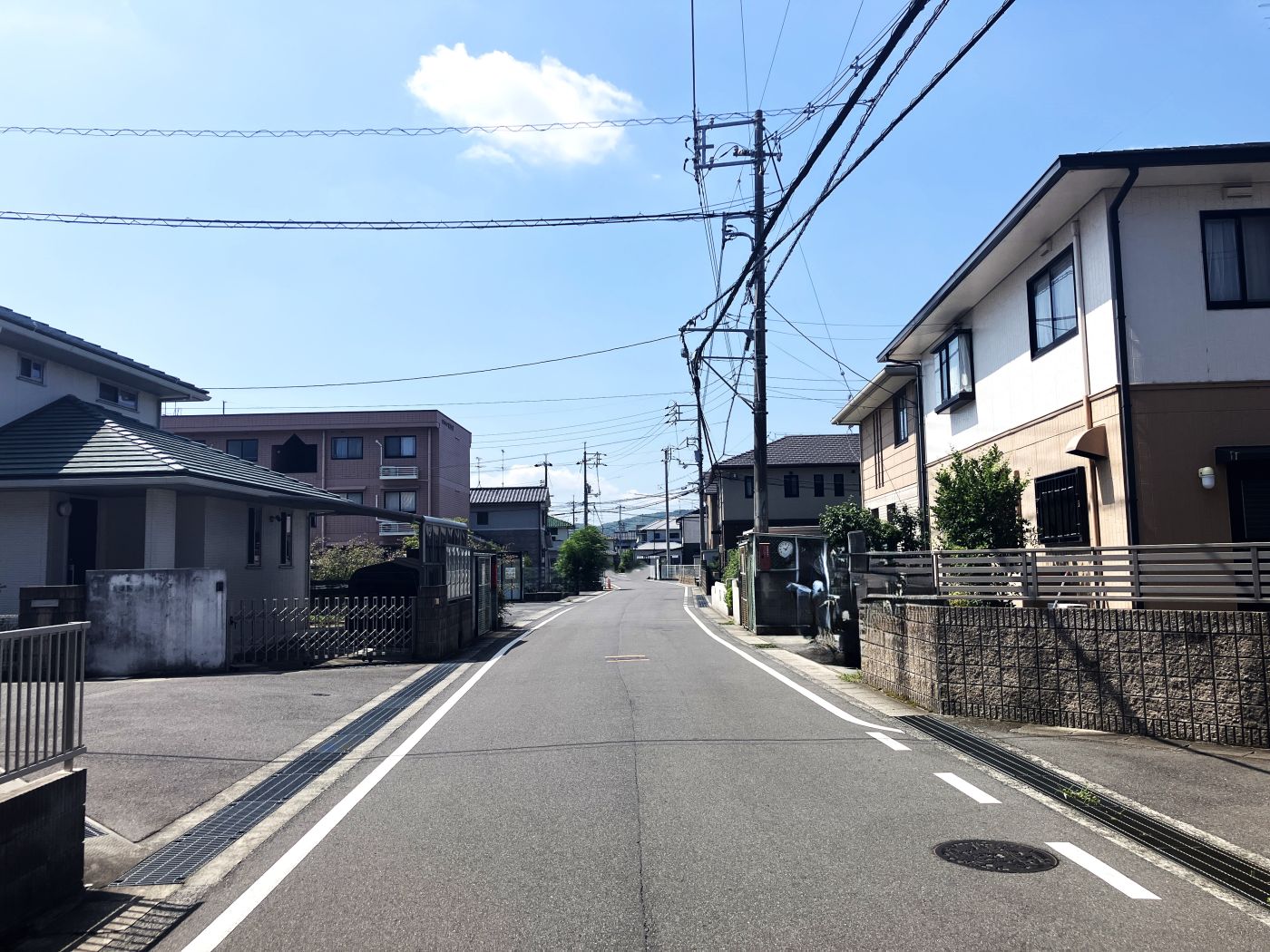 西側道路