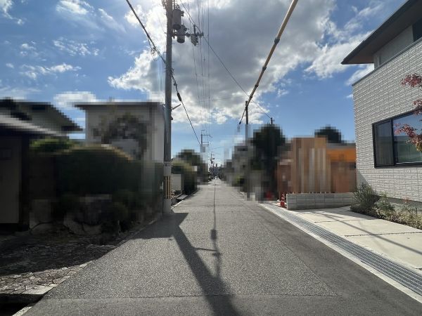 前面道路含む現地写真  写真撮影日：2025-03-24
