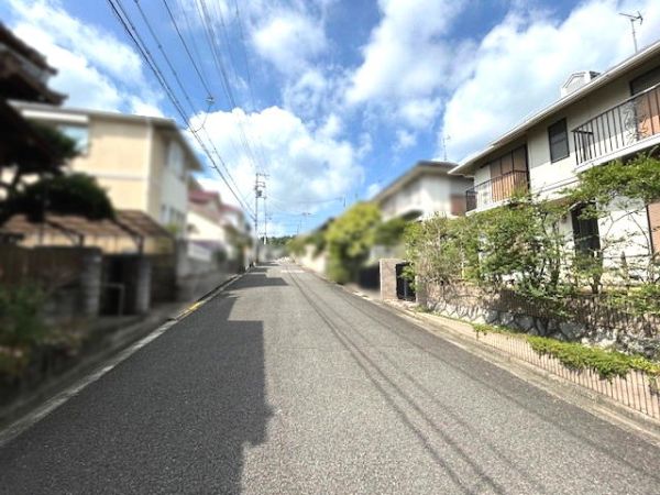 前面道路含む現地写真  写真撮影日：2024-09-05