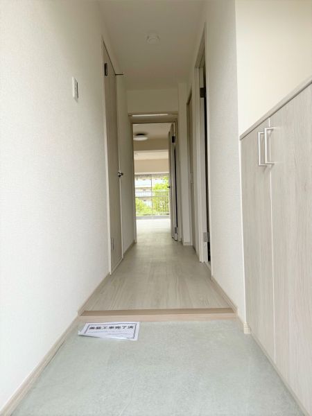 玄関  写真撮影日：2024-11-03