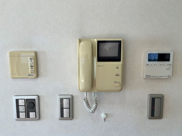 その他設備 各設備リモコン  写真撮影日：2024-10-11