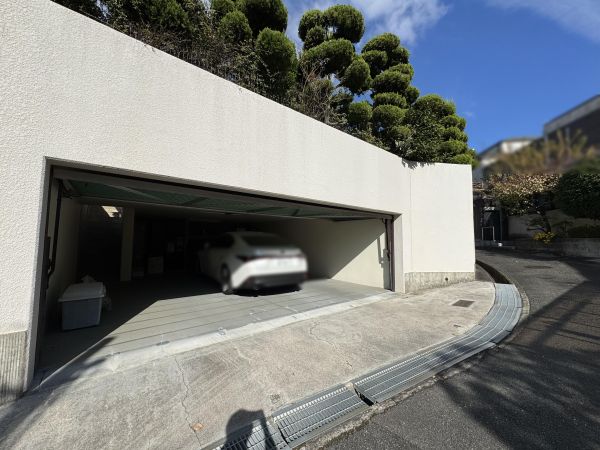 駐車場  写真撮影日：2024-11-25