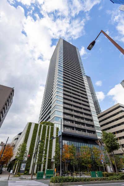 2018年11月築、積水ハウス分譲・竹中工務店施工の39階建免震構造タワーレジデンスです。