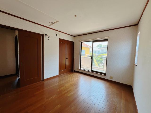 リビング以外の居室  写真撮影日：2025-10-23