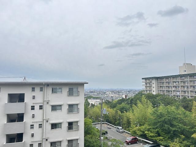 住戸からの眺望写真  写真撮影日：2025-06-08
