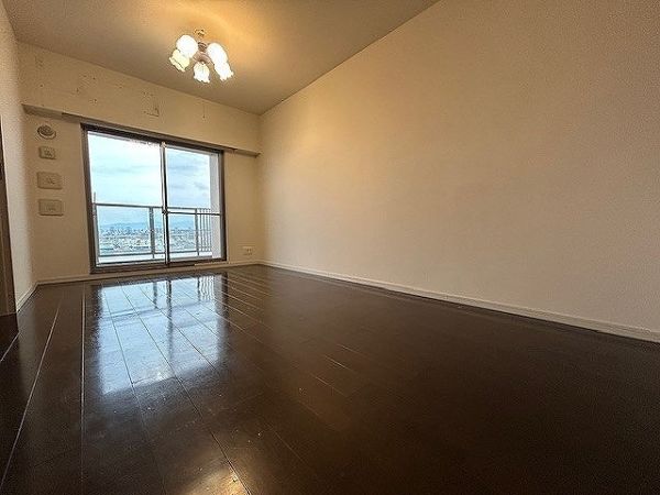 リビング  写真撮影日：2025-03-02