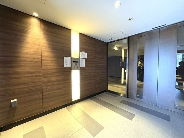 三菱地所コミュニティにより日勤管理されているマンションです。24時間対応のセキュリティシステム有り。