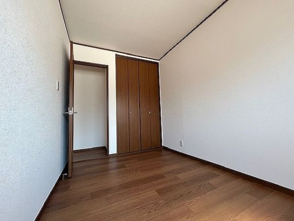 リビング以外の居室  写真撮影日：2025-03-28