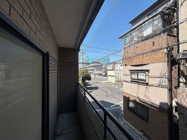 バルコニー  写真撮影日：2025-03-28