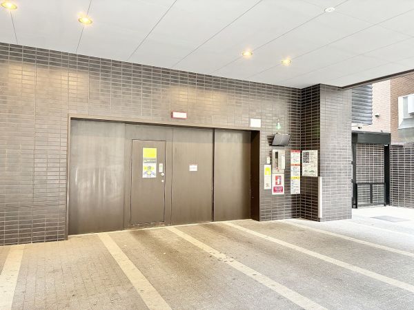 駐車場(共用設備)  写真撮影日：2025-03-31