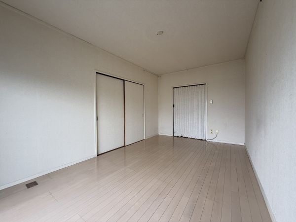 リビング  写真撮影日：2025-04-11