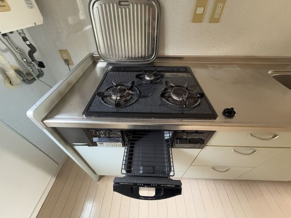 その他設備 3口ガスコンロ  写真撮影日：2025-04-11