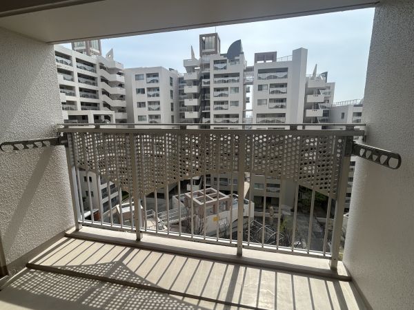 バルコニー  写真撮影日：2025-04-10