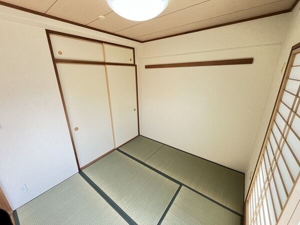 LDKと和室は引き戸を開放すると一体利用が可能。暮らしのシーンに合わせて多彩な活用ができます。