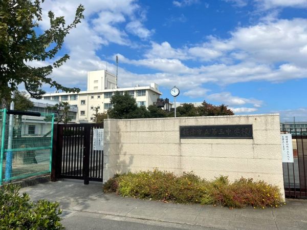 市立第三中学校 2100m 写真撮影日：2025-05-01 