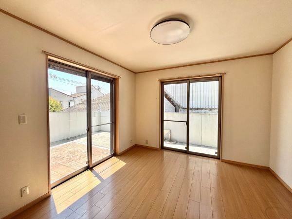 リビング以外の居室  写真撮影日：2025-05-01