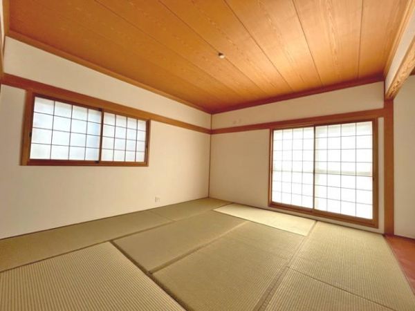 リビング以外の居室  写真撮影日：2023-11-24