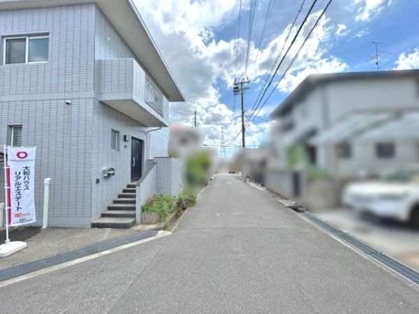 前面道路含む現地写真  写真撮影日：2023-11-24