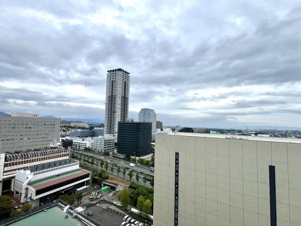 住戸からの眺望写真  写真撮影日：2025-04-18