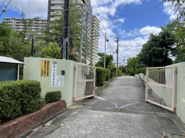 豊中市立第九中学校 760m 写真撮影日：2025-04-18 