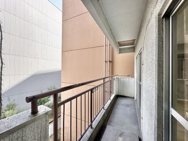バルコニー  写真撮影日：2025-01-31