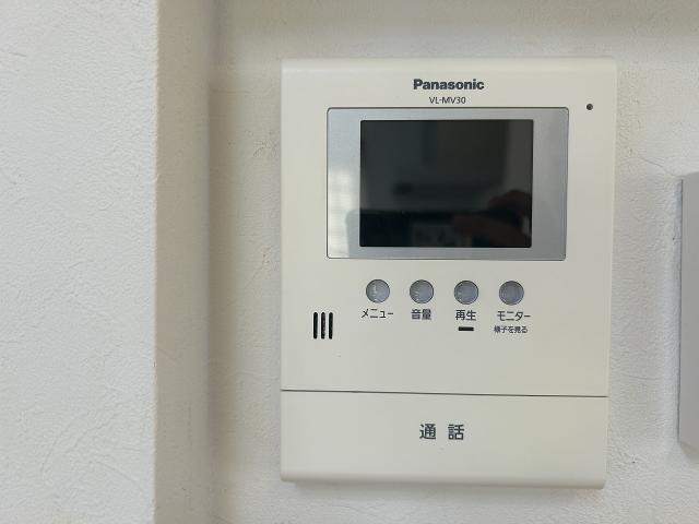 防犯設備 モニター付きインターホン  写真撮影日：2025-09-14