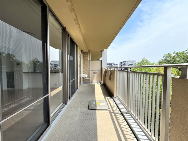 バルコニー  写真撮影日：2025-05-15