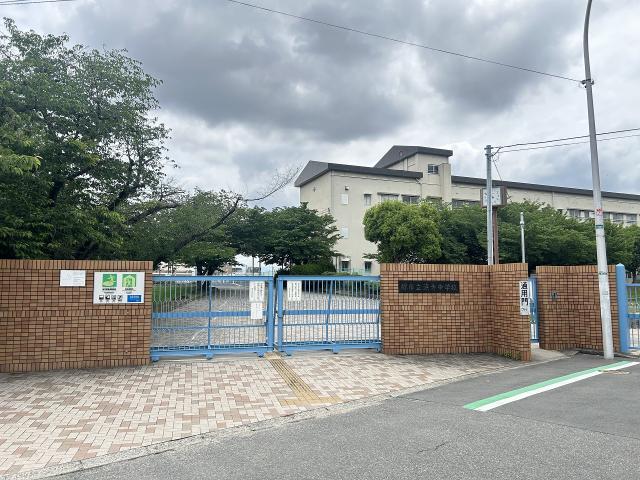 堺市立浜寺中学校 2570m 写真撮影日：2025-05-30