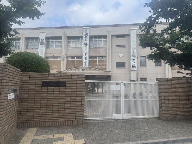 市立市岡中学校 590m 写真撮影日：2025-06-13