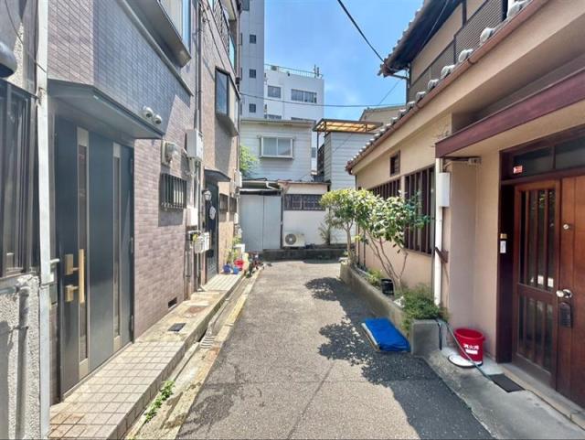 前面道路含む現地写真  写真撮影日：2025-06-20