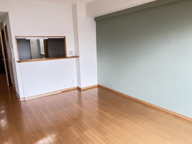 リビング  写真撮影日：2025-06-20