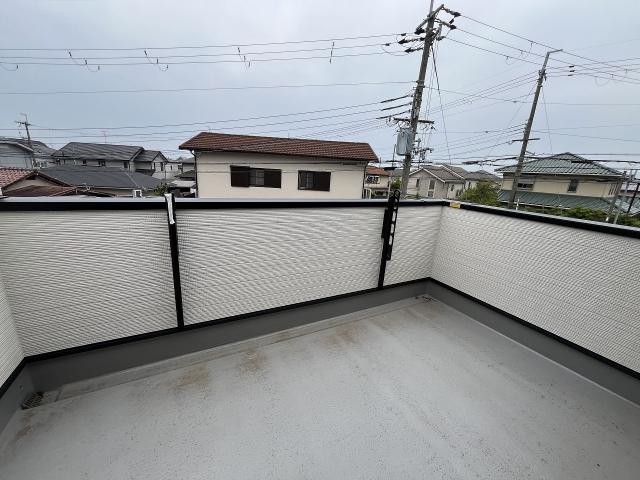 バルコニー  写真撮影日：2025-07-04