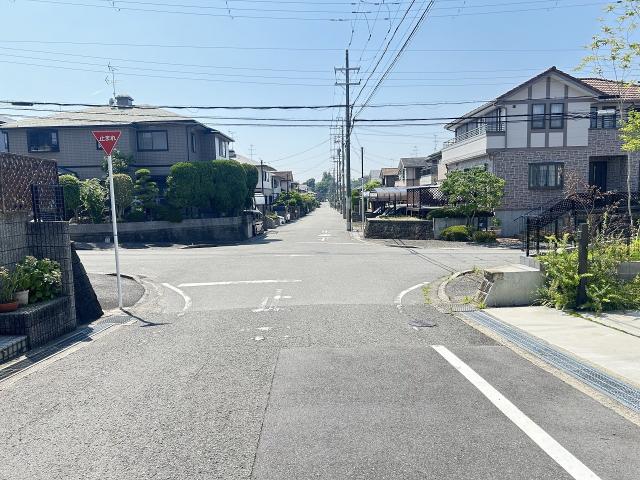 前面道路含む現地写真  写真撮影日：2025-06-23