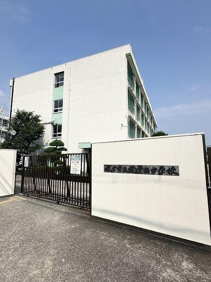 枚方市立樟葉西中学校 850m 写真撮影日：2025-07-10