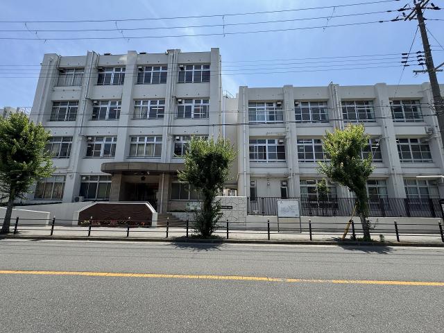 大阪市立中野小学校 600m 写真撮影日：2025-07-19