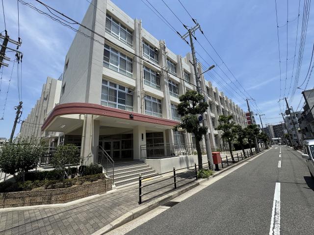 大阪市立都島中学校 700m 写真撮影日：2025-07-19