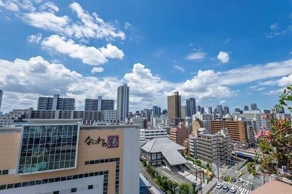 地上20階建の13階部分。視界を遮るものがなく、街並みを見下ろす爽快な景色がお楽しみいただけます。