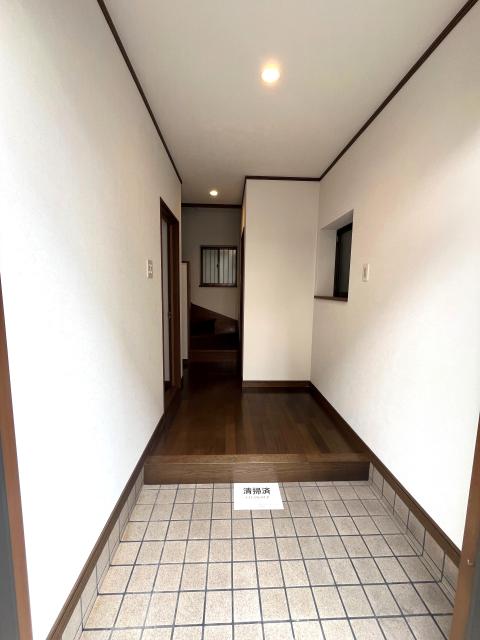 玄関  写真撮影日：2025-08-09